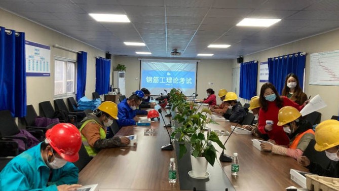 提升職業(yè)技能，弘揚(yáng)工匠精神