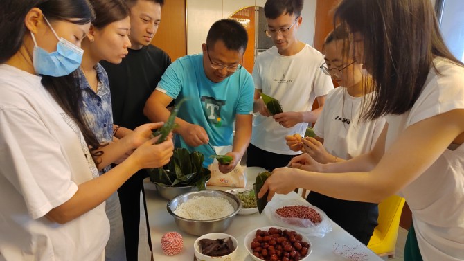 濃情端午粽飄香 巧手齊心揚(yáng)民俗——成都公司慶端午活動